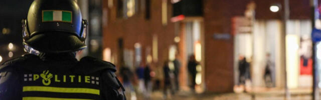 ŽENA AUTOM ULETELA U LJUDE NA BOŽIĆNOJ PARADI Završila iza rešetaka, evo šta je otkriveno!