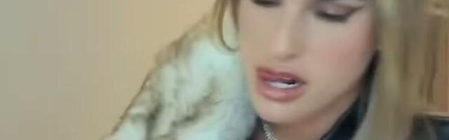 Vreli kadrovi Arine Sabalenke: Najbolja teniserka sveta izbacila grudi tokom snimanja