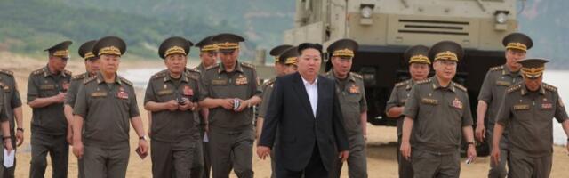 SEVERNA KOREJA ZVECKA ORUŽJEM! Kim predstavio nove raketne sisteme - RASTU TENZIJE U REGIONU! (FOTO)