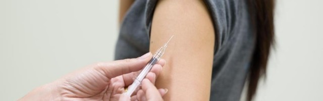 "AstraZeneka se ne preporučuje starijima od 55 godina"