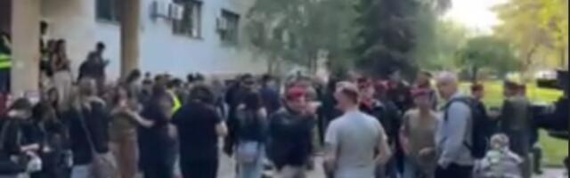 Protest ispred Medicinskog fakulteta u Nišu, dekan najavio moguće postupke protiv studenata
