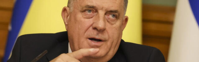 Додик: немогуће напредовати у БиХ