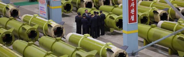 Lider Severne Koreje Kim Džong Un nadgledao vežbu lansiranja krstarećih raketa