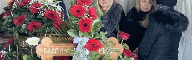 Sahranjena Beti Đorđević: Pesmom i aplauzom ispraćena na večni počinak