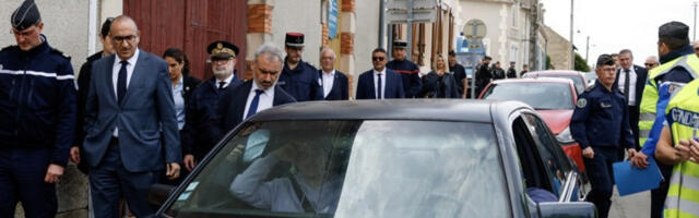 Полиција кажњава посетиоце при изласку са фестивала Текнивал