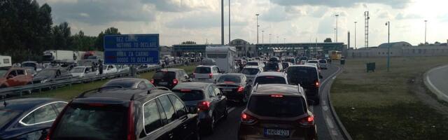 Kamioni čekaju pet sati u Šidu, na ostalim prelazima situacija bolja
