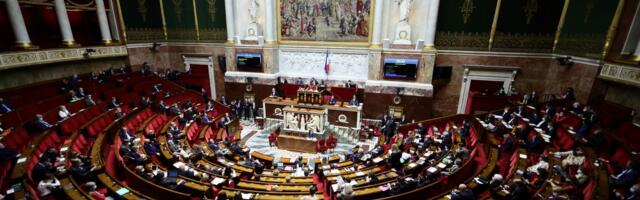 Francuskim poslanicama prete smrću zbog kovid propusnica