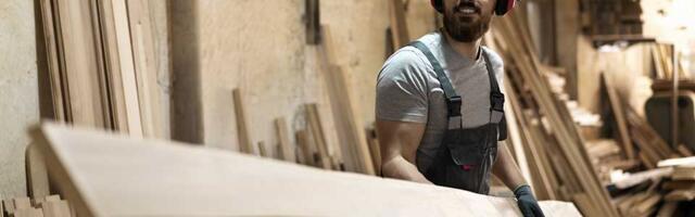 Građevinska firma zapošljava tesare – obezbeđeni prevoz i smeštaj