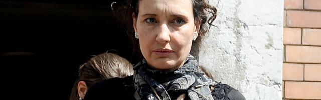 Glumica RODILA SINA 11 godina mlađem čoveku koji je zbog nje NAPUSTIO MANASTIR: Saznalo se zašto je DETE ZADRŽALO NJENO PREZIME