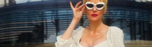 "Kakve noge": Iva Štrljić u mini-haljini prošetala Beogradom i sve raspametila (FOTO)