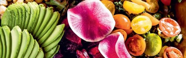 Osvežavajuća letnja veganska seckana salata