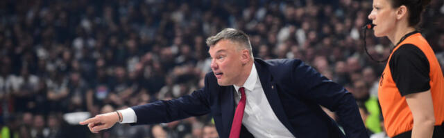 STOTKA FENERA Prvak Evrope ubedljivo slavio pred meč sa Zvezdom