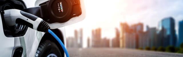 Američki gigant radikalno "seče" ulaganja u električna vozila - Trampova politika samo odmogla