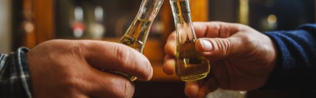 Evo šta će vam se desiti ako svakog jutra pijete čašicu rakije