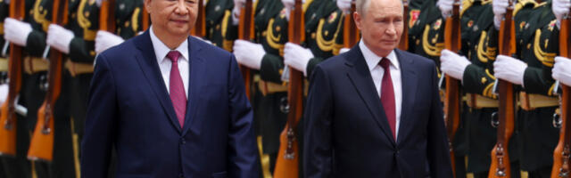 PUTINA SAČEKALA TOPOVSKA VATRA! "Odnosi Rusije i Kine dostigli neviđeni nivo"  - POGLEDAJTE SPEKTAKULARAN DOČEK! (FOTO)