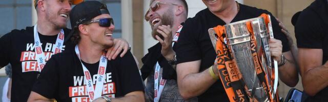 "DOBIO SAM JEDAN ZADATAK - NISAM USPEO" Jakirović obećao opstanak, a uveo ekipu u Premijer ligu: Njegov govor postao je hit na mrežama! (VIDEO)
