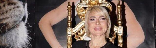 Izvajane noge, a tek guza! Jovana Jeremić u izazovnoj pozi, sve se vidi (FOTO)