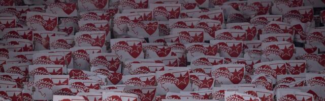 (FOTO) Ljubimac Delija stigao da podrži Zvezdu protiv Olimpijakosa