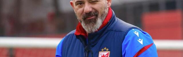 DEJAN STANKOVIĆ SE OBRAĆA PRED LIL! Pratite uživo konferenciju za medije trenera Crvene zvezde!
