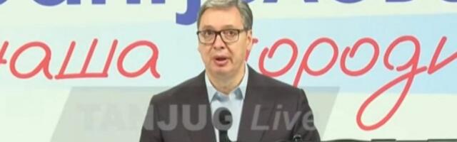 "NE MORA PLENKOVIĆ DA OBAVEŠTAVA NATO, JA ĆU!" Vučić na velikom mitingu SNS u Aranđelovcu: TOLIKA JE HISTERIJA NASTALA ZBOG JEDNE RAKETE, PONOSAN SAM ŠTA SU SRPSKE RUKE ZARADILE!