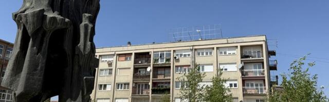 Grupa muškaraca u Inđiji presretala građane i otimala im stvari, dežurali da studenti ne razviju transparent