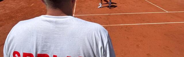Novak trenirao po vrelini, evo i šta mu je pravilo problem pred meč! /FOTO/