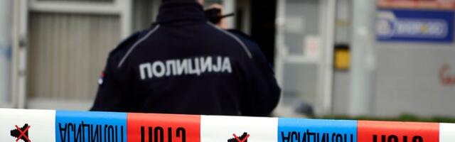 Lažni policajci upali u kuću, uperili pištolj u dete, pa ukrali ušteđevinu i nakit
