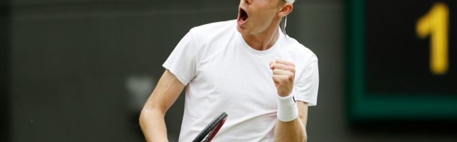 Đoković protiv Šapovalova za sedmo vimbldonsko finale