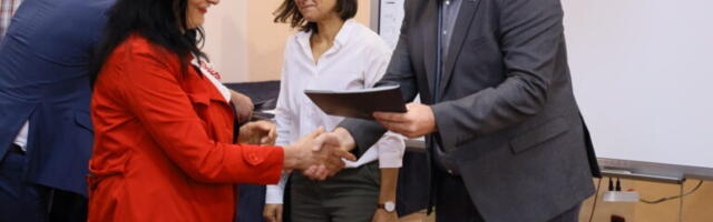 Uručeni ugovori o donaciji plastenika za 34 poljoprivredna gazdinstva