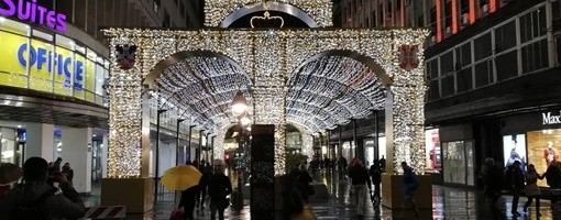 Vesić: Počelo postavljanje novogodišnje rasvete