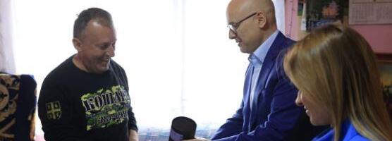 DRŽAVA UZ HEROJE SA KOŠARA Lider SNS Vučević poslao jasnu poruku: Srbija neće zaboraviti junake, borili su se za otadžbinu, danas za svoju decu!