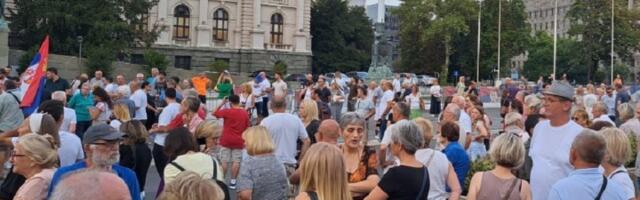 Blokiran saobraćaj: Novi protest protiv nasilja (UŽIVO)