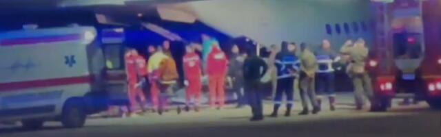 POZNATO U KOM SU STANjU POVREĐENI U POŽARU: Prebačeni su na VMA