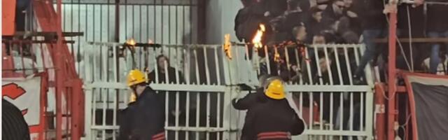 Delije zapalile oduzeta obeležja Grobara na večitom derbiju: Ovo se neće svideti navijačima Partizana!