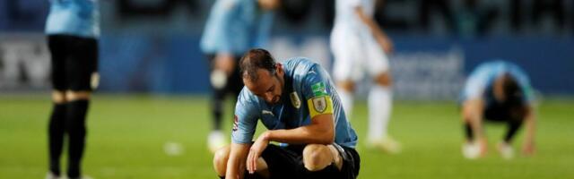 Urusi se ugušili u La Pazu - ne pomažu ni Suarez, ni igrač više (VIDEO)