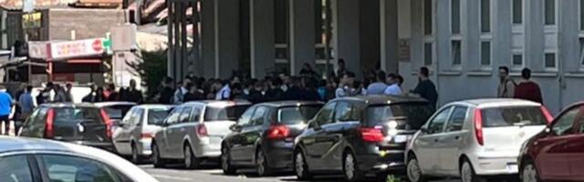 Zašto država ne reaguje na dojave bombi u BG školama?