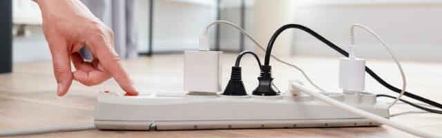 3 kućna uređaja uključena u PRODUŽNI KABL mogu da IZAZOVU POŽAR