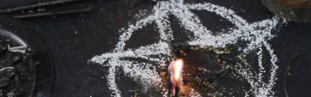 ZBOG "CRNE MAGIJE" PUCALI ČOVEKU U GLAVU! Hodža dao naređenje, HOROR U KOMŠILUKU! Skovali PAKLENI PLAN, ali...