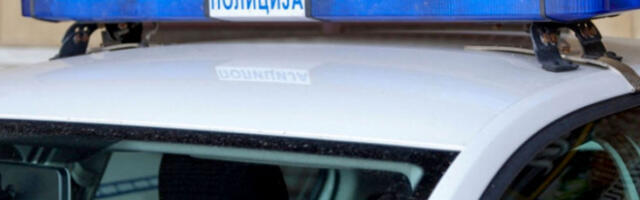 Воз налетео на ауто код Оџака, полиција и ватрогасци на терену