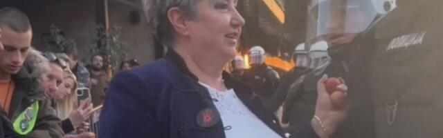 SRAMNO: Dekanka Filozofskog fakulteta sa jajima pred policiju - lice nasilja Natalije Jovanović