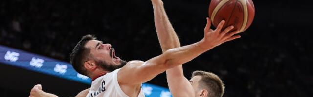 Anđus izvređao Kalinića na Telekomovoj Areni: Pešić, Bogdan i svi ostali reprezentativci stali u odbranu košarkaša