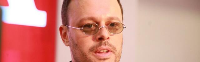 Zaljubljen do ušiju: Igor Kojić ne pušta novu devojku, javno mu izjavila ljubav (FOTO)