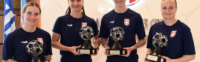 Dijamantske lopte liderima reprezentacije i simbolima kontinuiteta! /VIDEO/