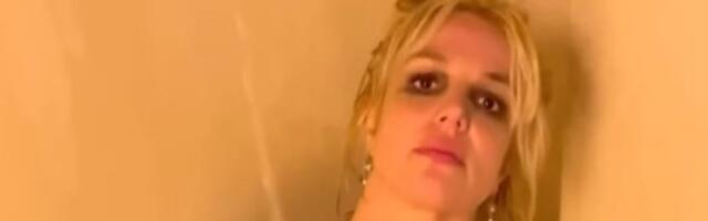 "Nadamo se da će dobiti pomoć" Blsiki ljudi pevačice zabrinuti zbog njenog hapšenja