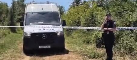 PRVI SNIMAK SRUŠENOG AVIONA U HRVATSKOJ! Pogledajte ostatke letelice koja se prepolovila kod Medulina: Četiri osobe na mestu mrtve nakon jezivog pada! (VIDEO)