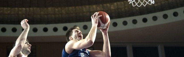 Srbija na Evrobasketu i stojeće ovacije za novu zvezdu - 27 poena Petruševa u debiju iz snova!