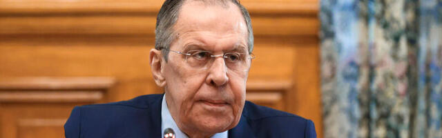 Gužva pred srpskim golom: Lavrov ispred Šolca 
