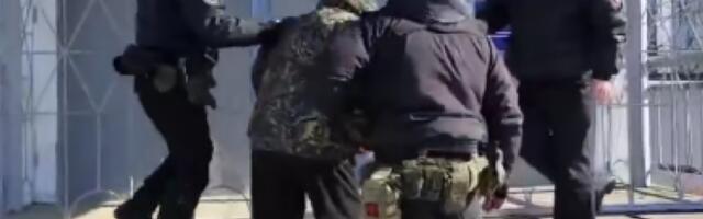 PLANIRAO DA DIGNE SPOMENIK U VAZDUH! Uhapšen muškarac kod parka, evo šta je pronađeno kod njega