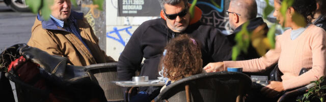 Де­цем­бар­ски ва­здух с ми­ри­сом ди­ма