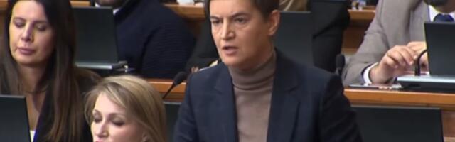 OTKUD TOLIKO NOVCA, KO GA JE I ZA ŠTA DAO? Brnabić zagrmela na blokadere u Skupštini: Što ne kažete kad ste transparentni? (VIDEO)